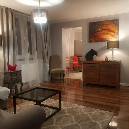 Goldstar Luxury City Centre Apartament *