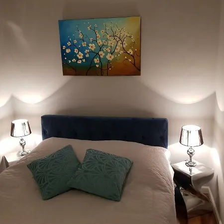 Goldstar Luxury City Centre Apartament *