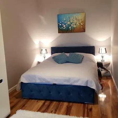 Goldstar Luxury City Centre